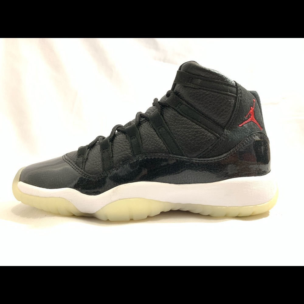 Air Jordan - 72-10 11’s - sz 5Y